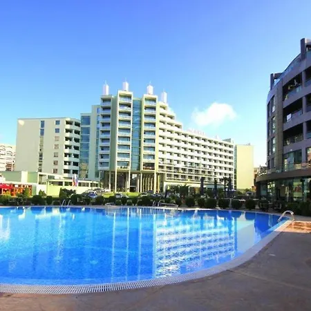 Sunny Plaza 4-34 Apartman Napospart