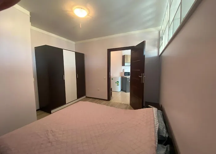 Sunny Plaza 4-34 Апартамент